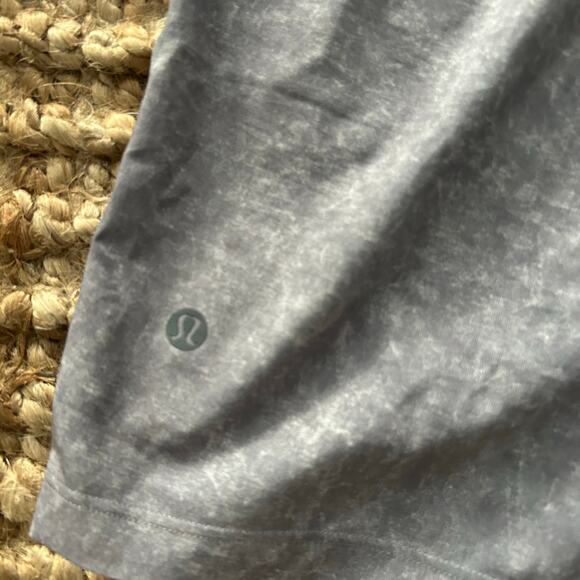 Lululemon T.H.E. Short 7" Linerless – Men’s M – Gravel Dust Asphalt Grey Multi - Picture 7 of 10